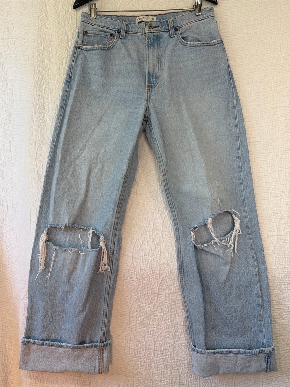 Abercrombie Fitch Jeans 90s Relaxed High Rise 30x10 Destroyed Cuffed STAINED